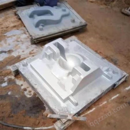 莱芜义造 水玻璃砂脱模剂生产供应厂家 铸造用树脂砂脱模剂 银色离型剂