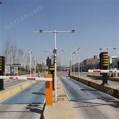 八角监控立杆6米6.5米道路交通信号灯杆红绿灯杆卡口立柱L型杆件