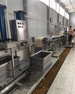 仿手工豆皮机 专业豆腐皮机生产 豆腐皮生产线机器视频