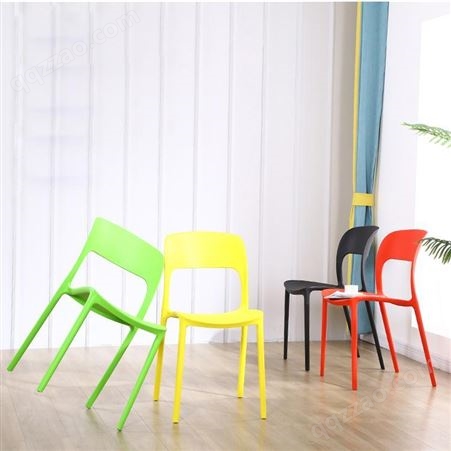成都北欧现代餐椅 沙滩椅 东莞迪佳家具儿童椅 加厚家用塑料椅 迪佳家具简约创意靠背椅